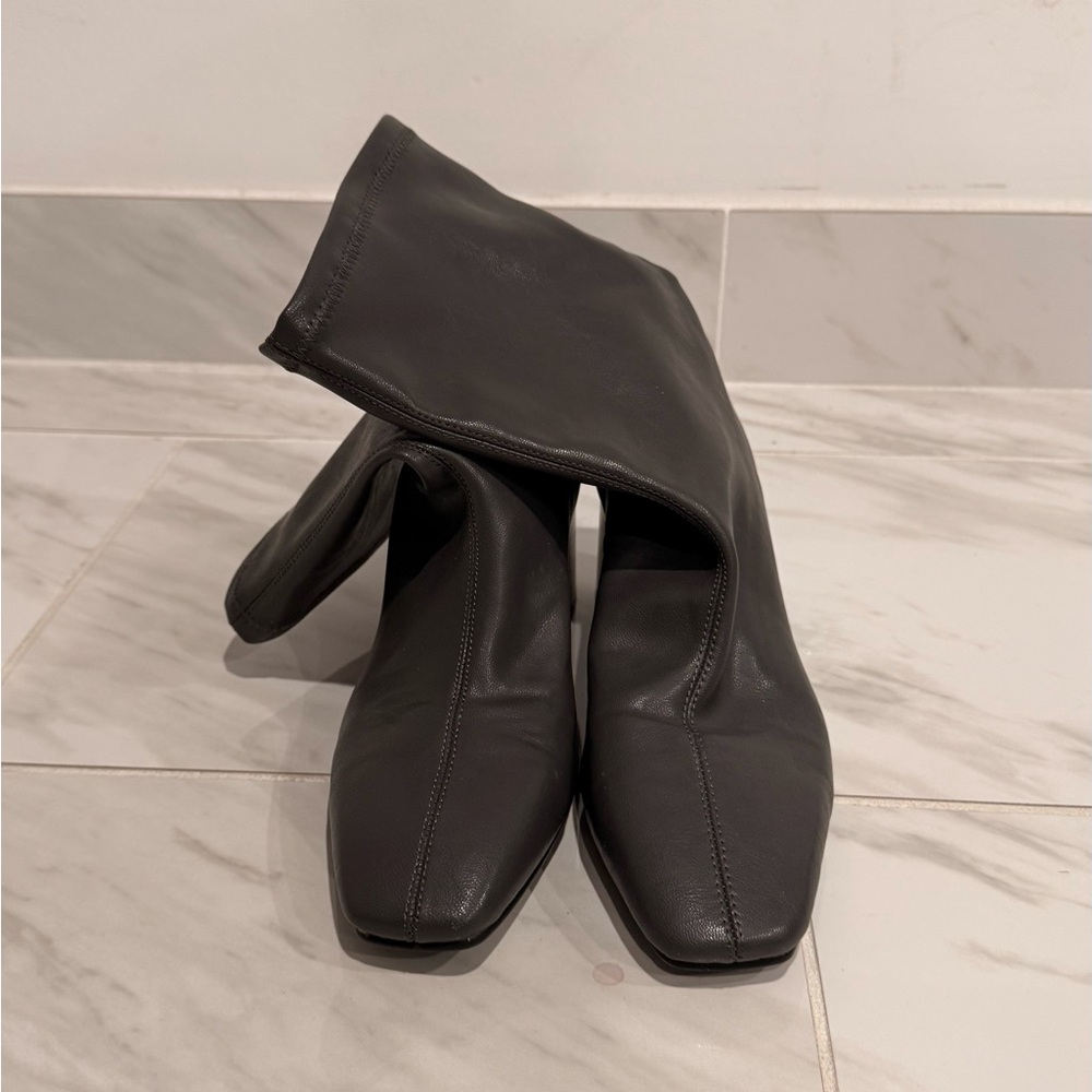 Women's Gray Leather Knee Boots - Sleek Square Toe Design